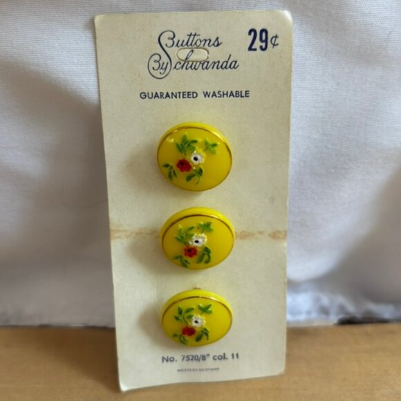 Floral Patterned Vintage Buttons by Schwanda - Picture 4 of 5